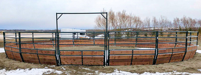 Hi-Hog-Savannah-Horse-Round-Pen.jpg